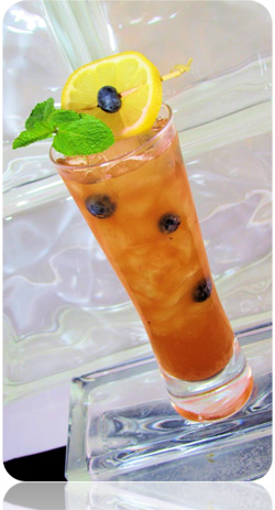 Firefly Blueberry Skinny Tea Cocktail Photo
