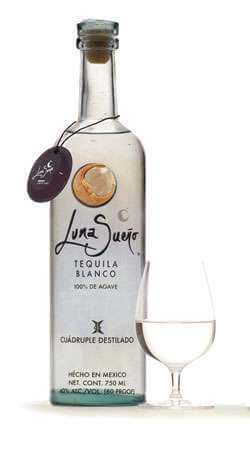 Luna Sueno Blanco Tequila Photo